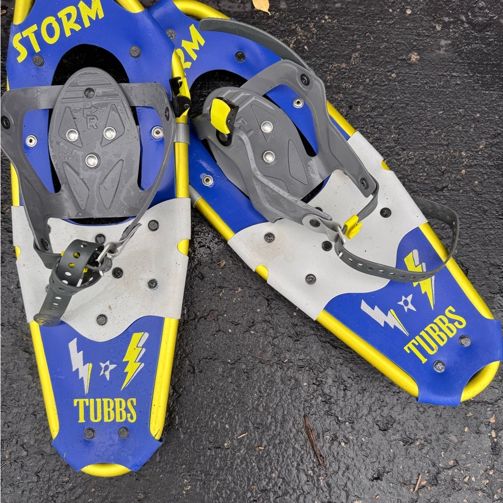 Tubbs Storm Snowshoes Blue and Yellow